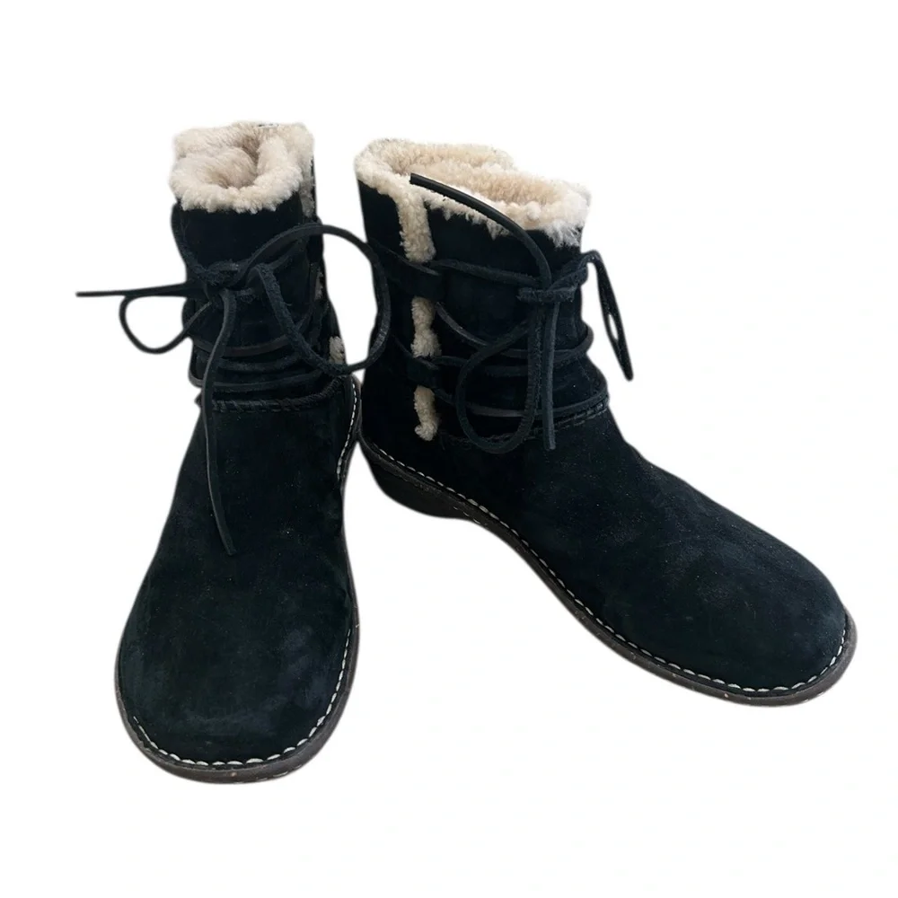 UGG Rianne Black Suede Lace-Up Shearling Ankle winter Boots size 10